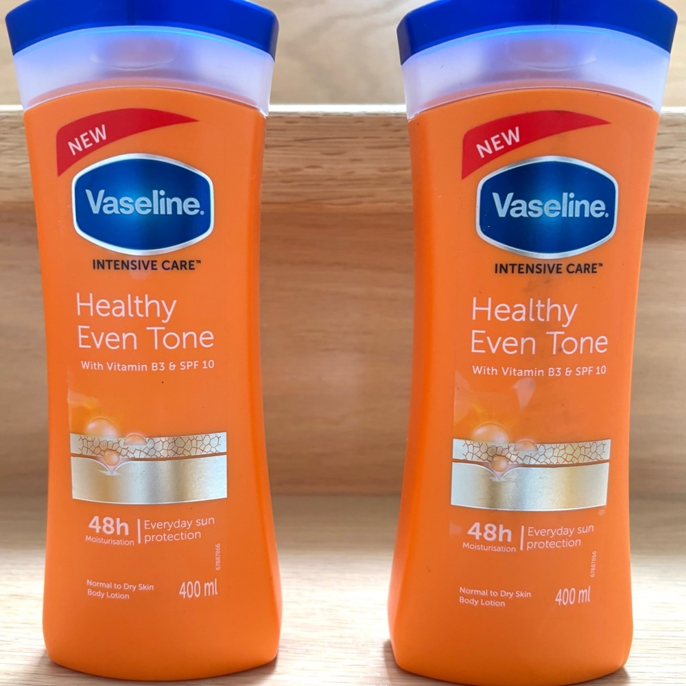Vaseline Intensive Care Healthy Even Tone SPF10 Body Lotion 400ml 🌸 x2